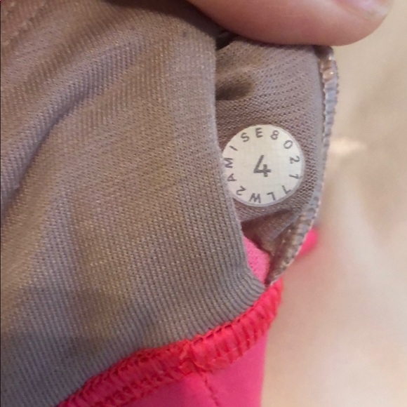 Lululemon sports bra - Picture 3 of 4